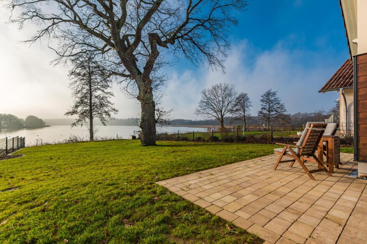 5 Sterne Ferienhaus Direkt Am See Mit Sauna-Kamin-Garten Krakow am See Esterno foto