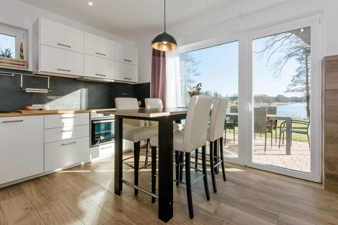 5 Sterne Ferienhaus Direkt Am See Mit Sauna-Kamin-Garten Krakow am See Esterno foto
