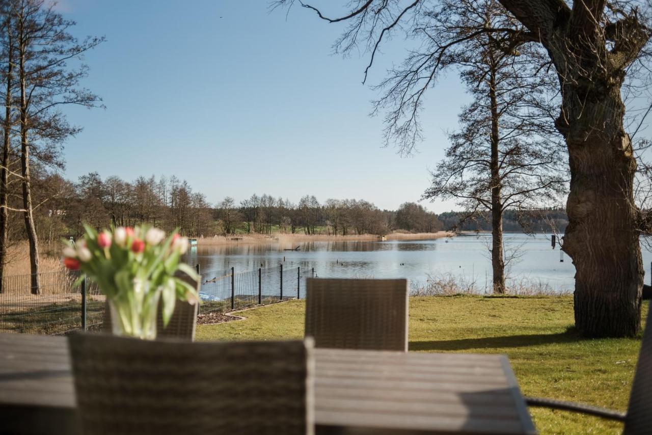 5 Sterne Ferienhaus Direkt Am See Mit Sauna-Kamin-Garten Krakow am See Esterno foto